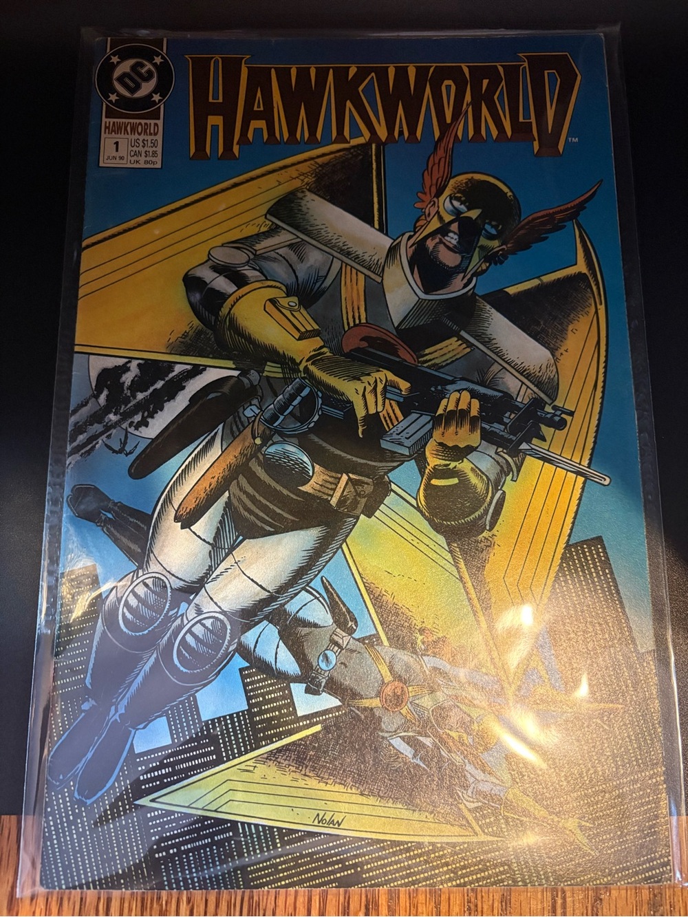 ✨5/$20✨ DC Hawkworld Comic Book